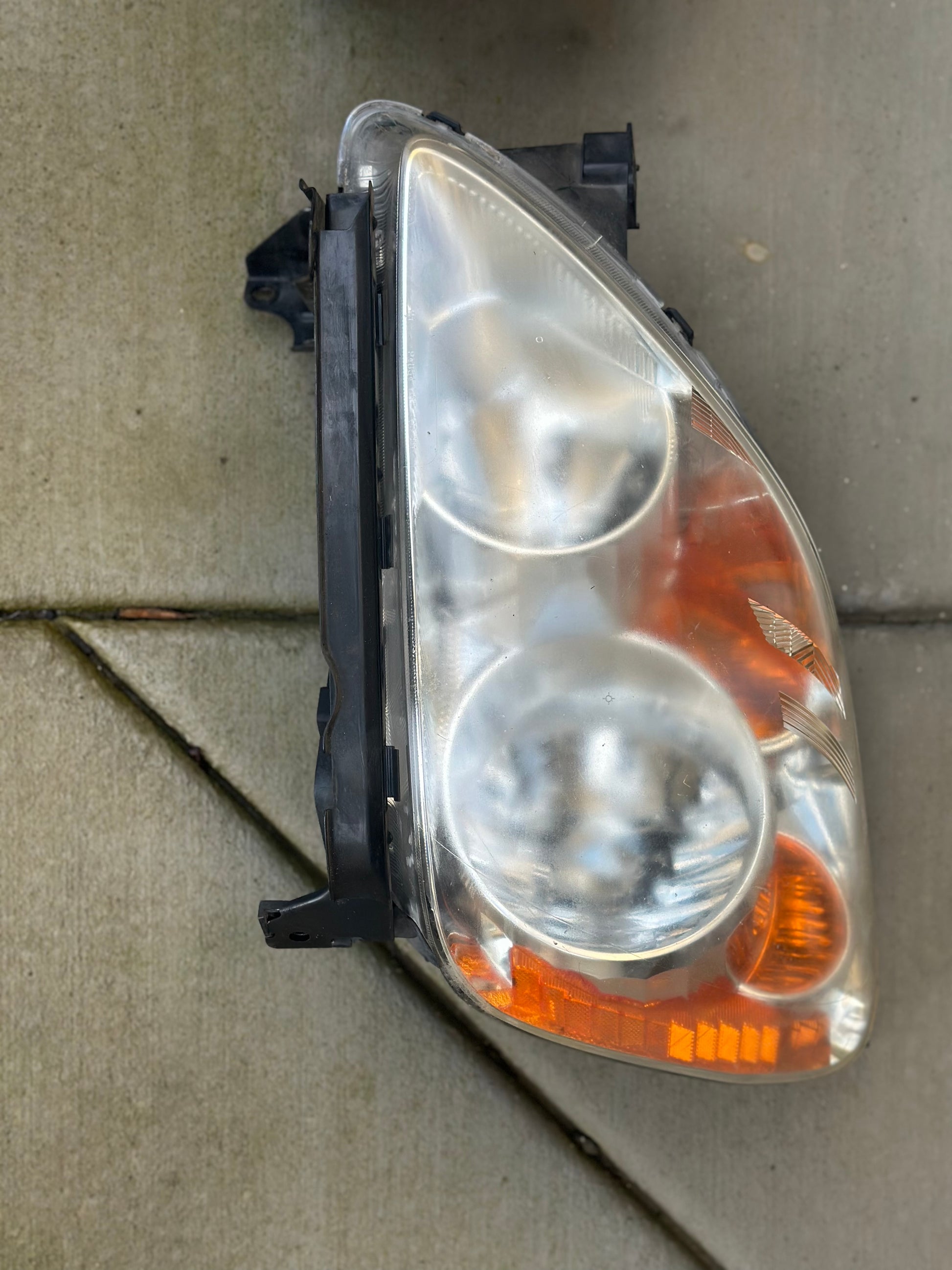 Honda CRV headlights 2005