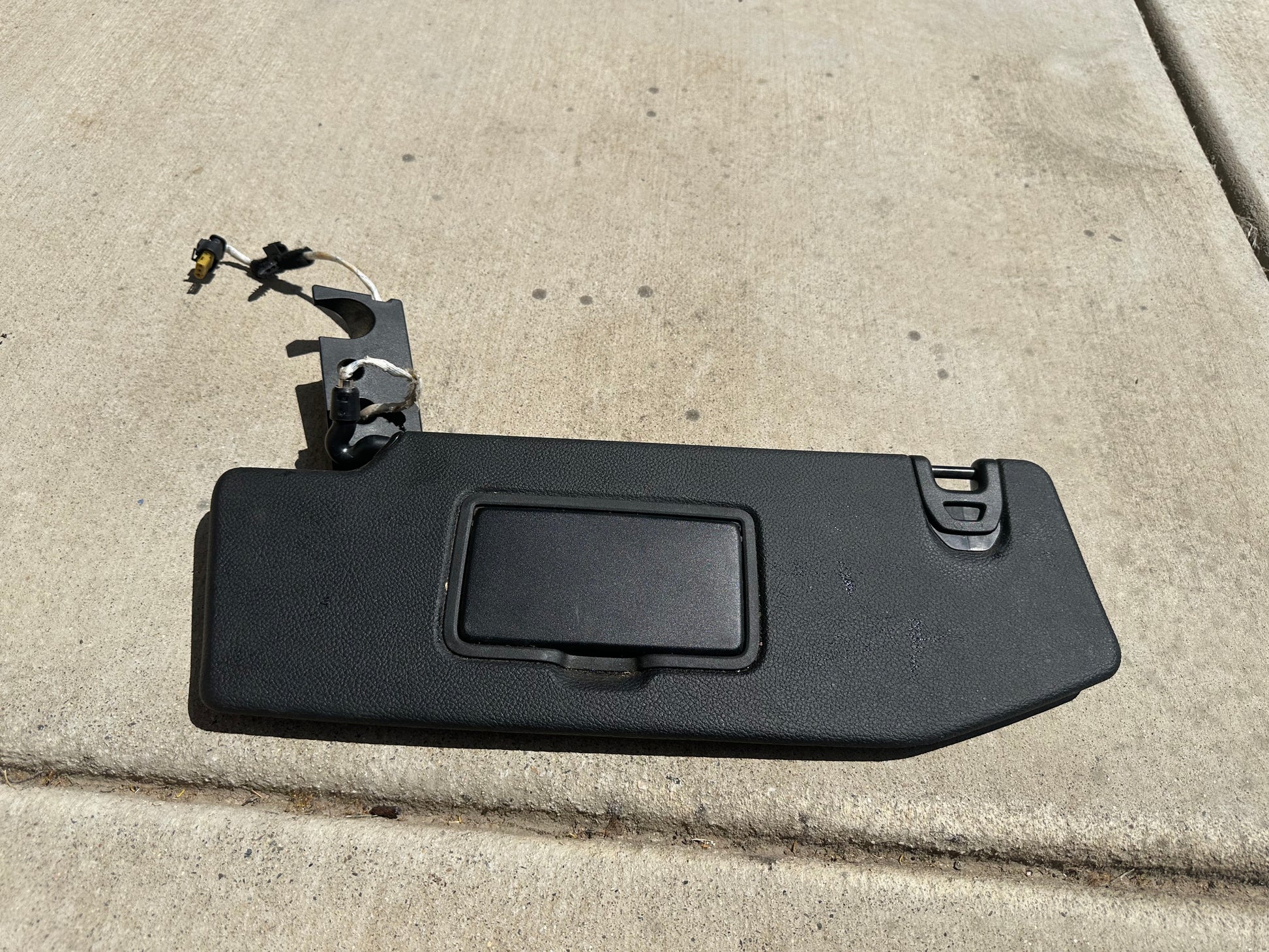 2011 BMW Visor Passener Side