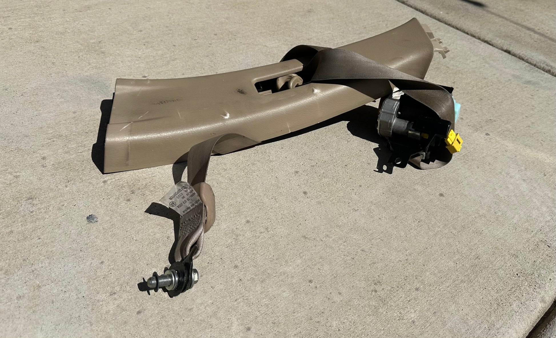 2005 Honda CRV Passenger side with trim